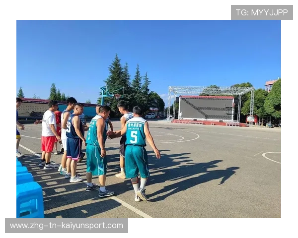 篮球联赛与地方政府合作推动校园篮球设施建设，举办校园篮球赛的目的